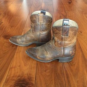 Women’s Frye mini cowboy boots size 7